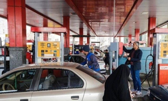 Iran to cap petrol sales to curb smuggling to Pakistan, other areas