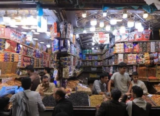 Govt announces nationwide crackdown on illicit cigarette sales