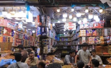 Govt announces nationwide crackdown on illicit cigarette sales